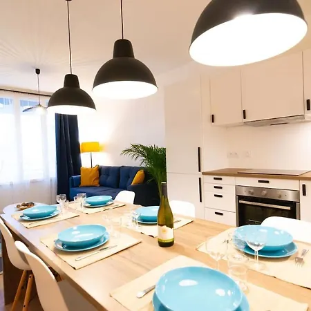 Chez Jules - Tram, Bus, 8 Pers., 3ch, Wifi Apartment *